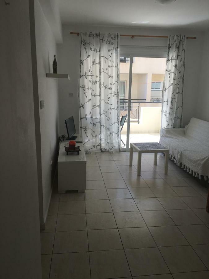 By The Sea Paphos Exterior foto
