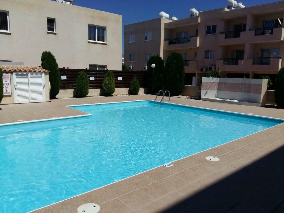 By The Sea Paphos Exterior foto
