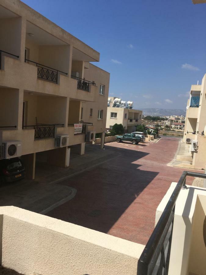 By The Sea Paphos Exterior foto